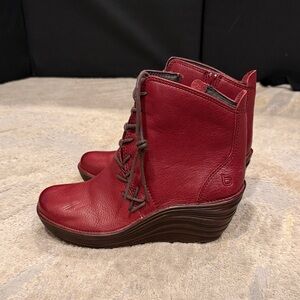 Bionica Corset lI Ankle Wedge leather Boots Womens Size 8 like new